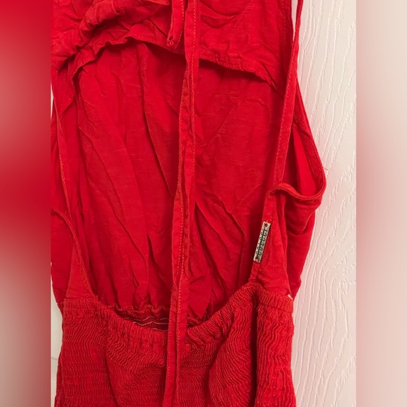 Red top - Picture 2 of 4